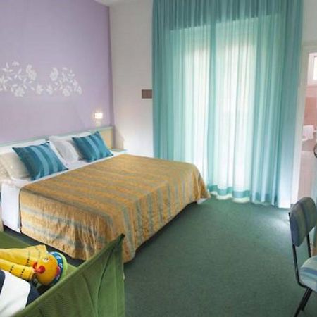 Hotel Diana เบลลาเรีย-อีเจอา มารีนา ภายนอก รูปภาพ